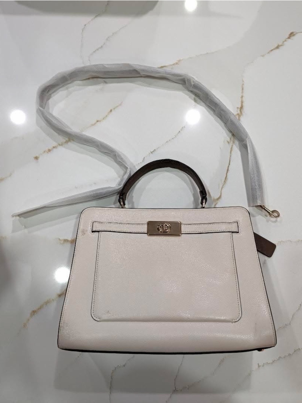 Elegant Cream Top-Handle Women's Bag with Gold Hardware